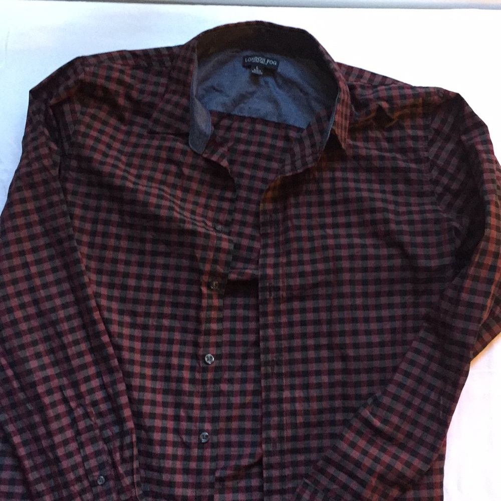 ***SOLD*** London Fog Casual Button Up